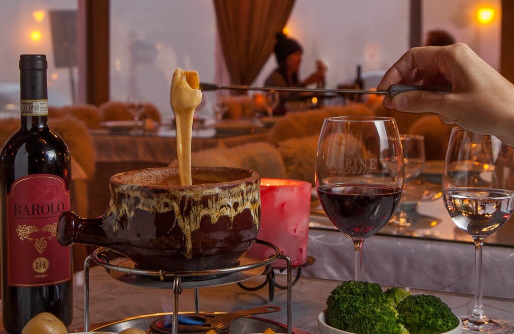 Melhores fondues em Gramado para jantar a dois.
